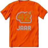 42 Jaar Feest T-Shirt | Goud - Zilver | Grappig Verjaardag Cadeau Shirt | Dames - Heren - Unisex | Tshirt Kleding Kado | - Oranje - 3XL