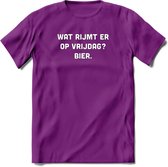 Wat rijmt er op vrijdag Bier T-Shirt | Unisex Kleding | Dames - Heren Feest shirt | Drank | Grappig Verjaardag Cadeau tekst | - Paars - XL