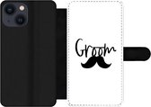 Bookcase Geschikt voor iPhone 13 Mini telefoonhoesje - Quotes - Trouwen - 'Groom' - Spreuken - Met vakjes - Wallet case met magneetsluiting