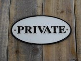 Bordje "PRIVATE" voor op de deur