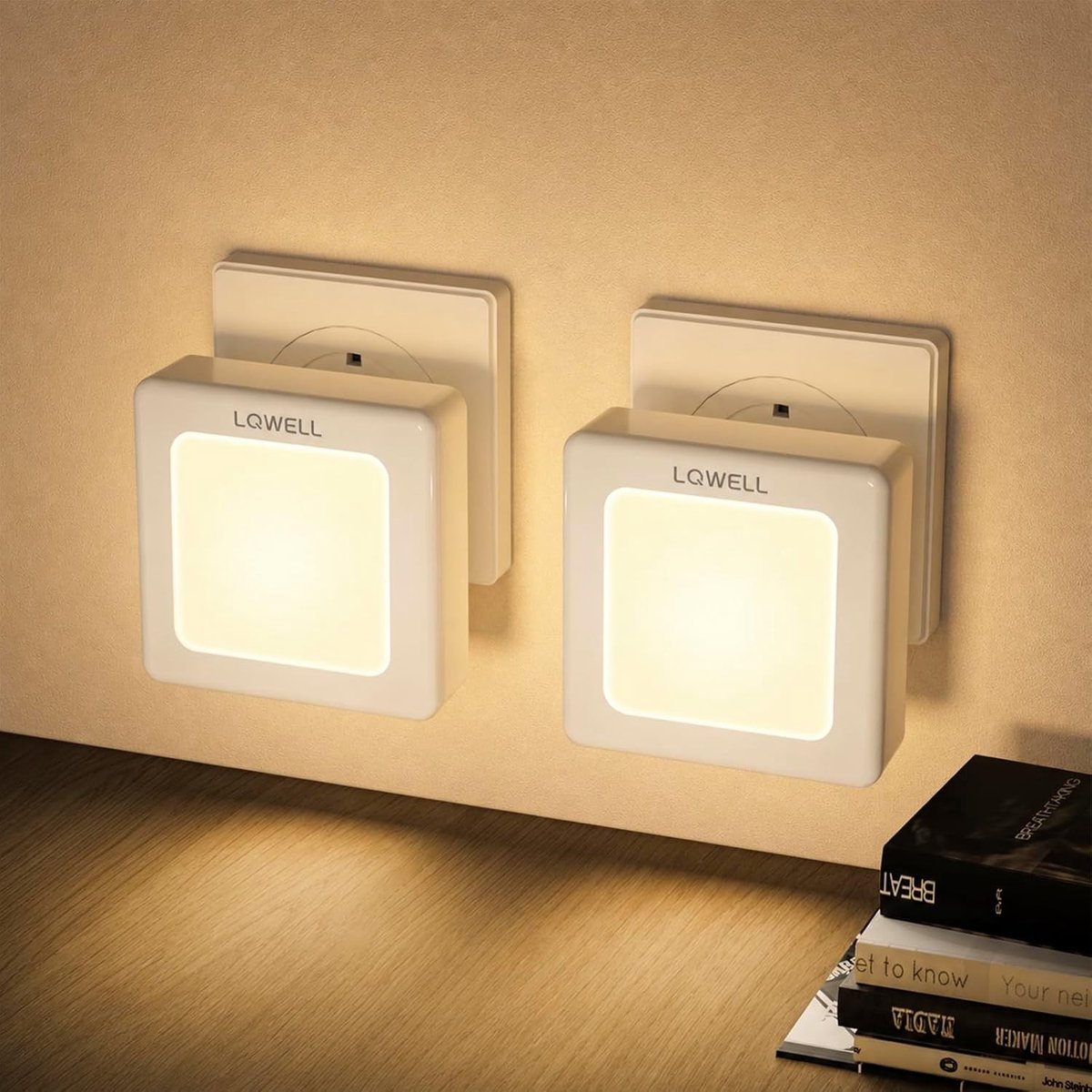 Stekkerlampje - Wit - 2 Stuks - Opvouwbare Nachtlamp Fitting met Schemersensor en Warm Wit Licht - Voor Kinderkamer en Gang