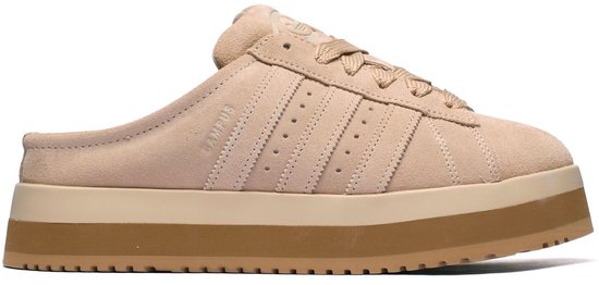 Zijaanzicht van beige adidas Campus muil met suède afwerking en Campus logo.