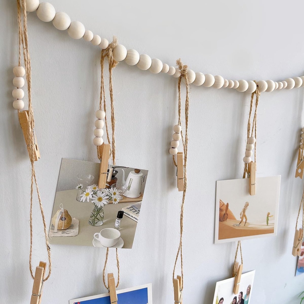 Dailygoods- Fotolijn met houten clip - Fotokoord met kralen - Creatieve fotoophanging - Hangende fotowand - Woondecoratie - Ideaal voor ansichtkaarten - Fotohanger