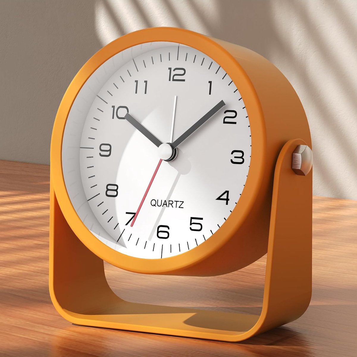 Thijox - AYRELY 3,5-inch Analoge Wekker – Geruisloze Tafelklok met Aanpasbare Hoek, Batterij-aangedreven, Stille Quartz Uurwerk, Oranje voor Slaapkame