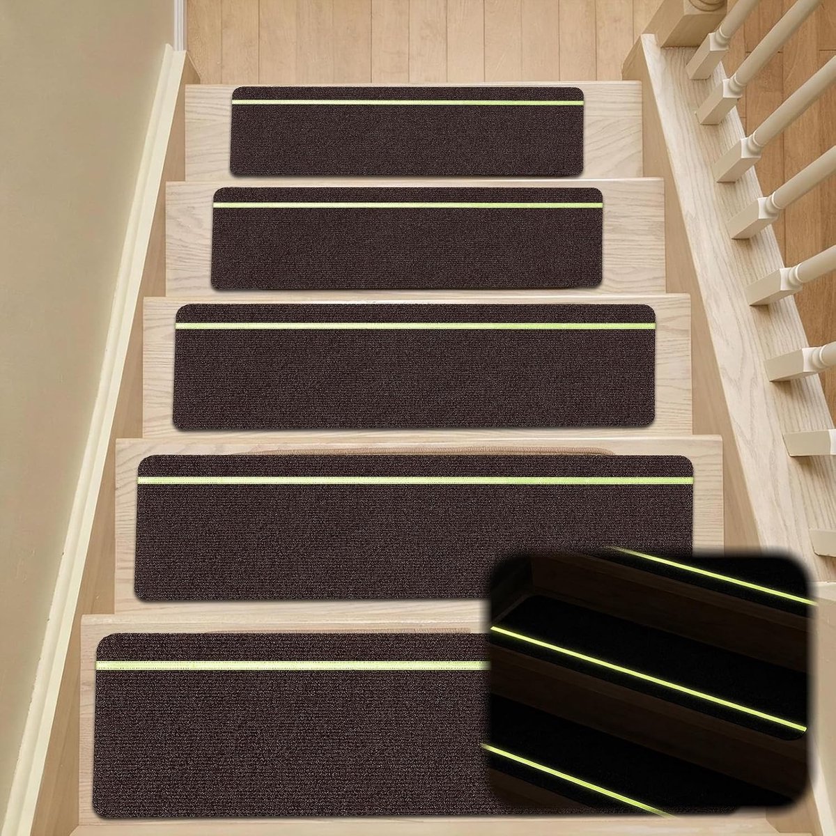 Zelfklevende trapmatten met lichtstrips, antislip en geluidsdempend, 15 stuks voor binnengebruik op hout, steen en tegels