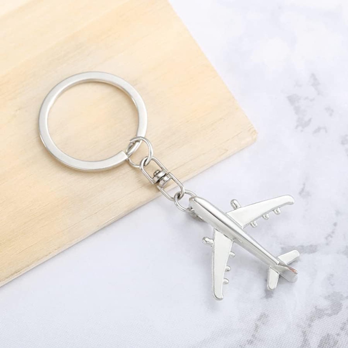 Sleutelhanger Mini 3D Vliegtuig Sleutelhanger Zinklegering Sleutelhanger Metalen Sleutelhanger Sleutelhanger Cadeau voor Kerstmis en Verjaardag Zilver