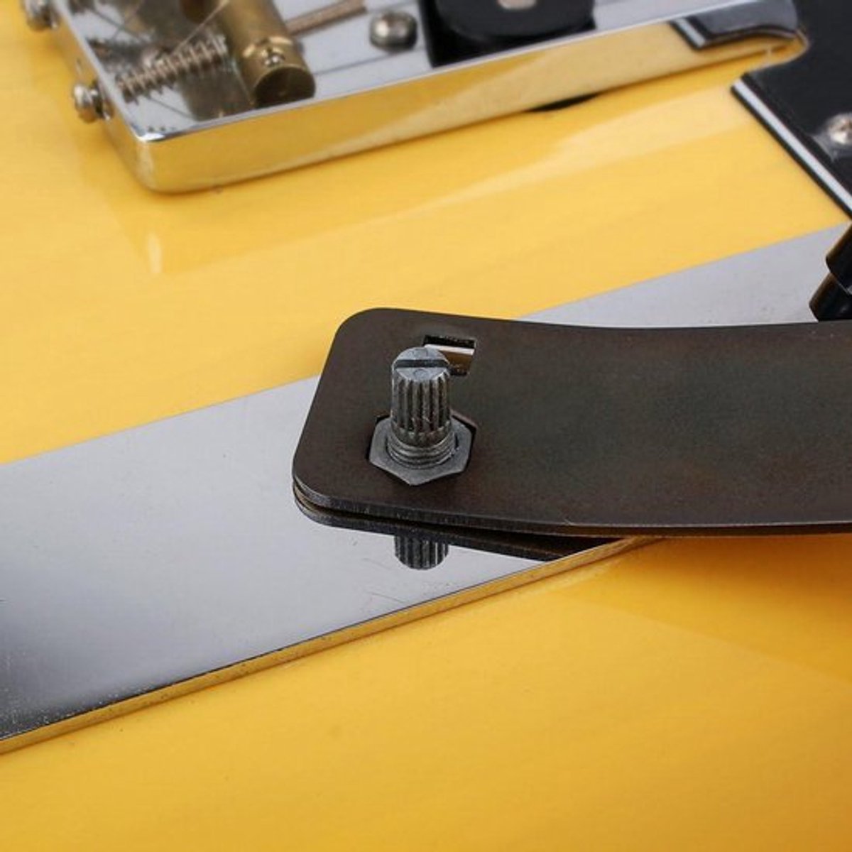 Multi tool voor gitaaraccessoires, RVS, knop jack tuner/bus, geschikt voor aanscherping potten en schakelaars, bronskleurig, handig in gebruik