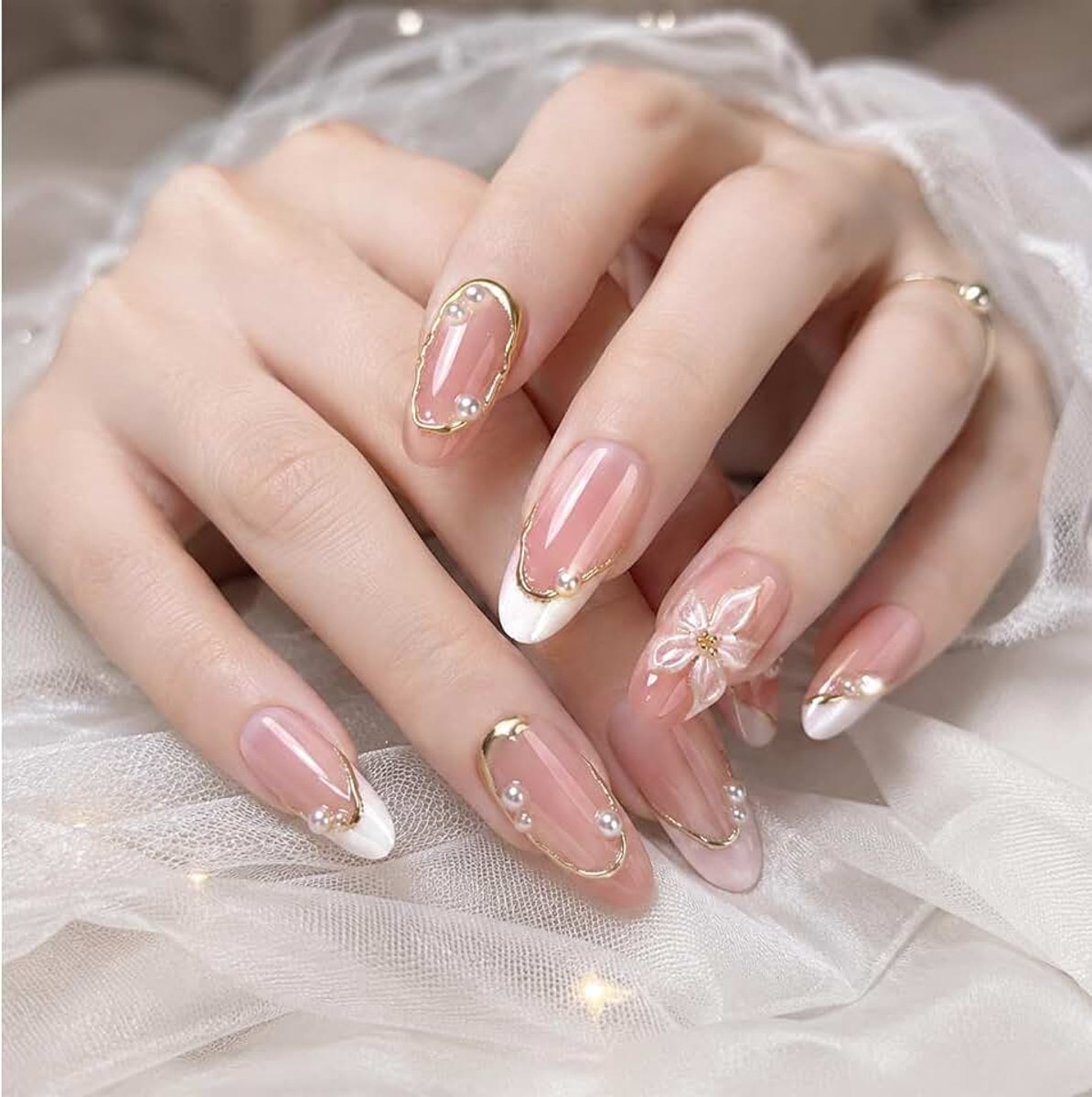 Press-on nagels, amandelvorm, 3D Franse kunstnagels met bloemen, parels, goudfolie, set van 30 met jelly-lijm en vijl, maat M