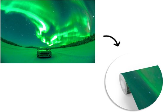 Behang - Fotobehang Noorderlicht - Sterrenhemel - Auto - Breedte 330 cm x hoogte 220 cm