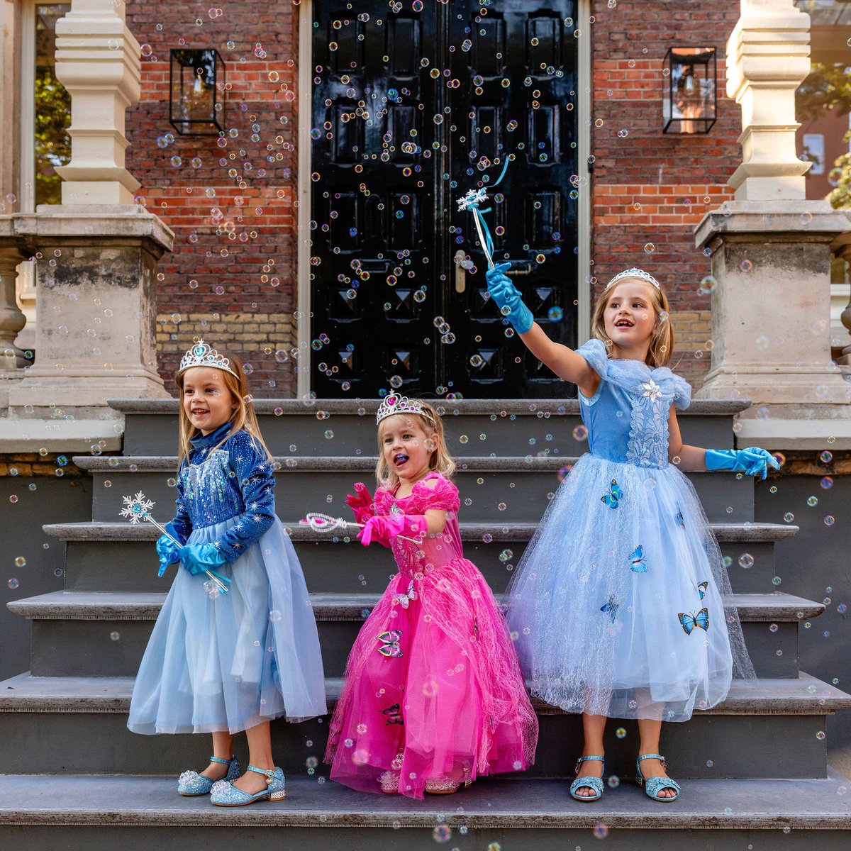 Prinsessenjurk meisje - Blauwe jurk met vlinders - Het Betere Merk - Verkleedkleding meisje - Kroon, toverstaf, vlecht & handschoenen — afbeelding 8