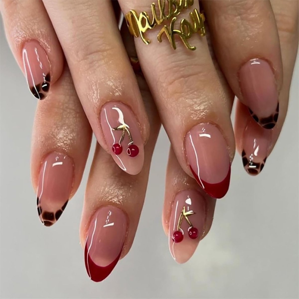 Press On Nails 24 Stuks - Amandelvorm - 3D Kersen en Gouden Takken - Eenvoudig aan te brengen - ShopVlot