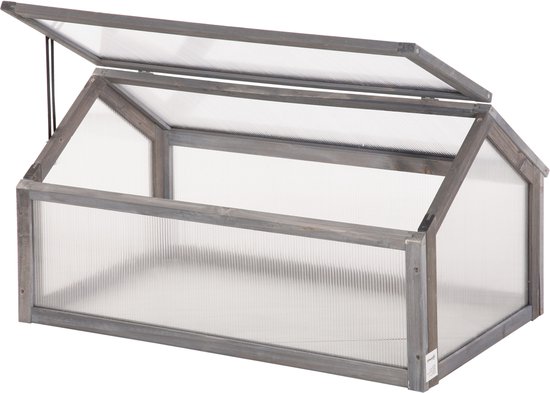 Grijze houten kas met transparante, geribbelde polycarbonaat panelen en openklapbaar dak.