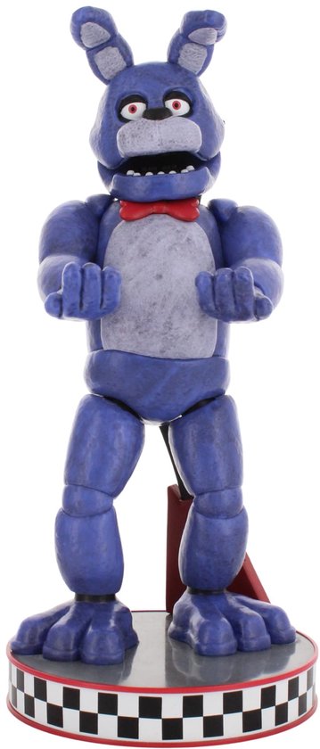 Paarse konijnfiguur met rode vlinderdas, staat op zwart-wit geblokte cirkelvormige standaard.
