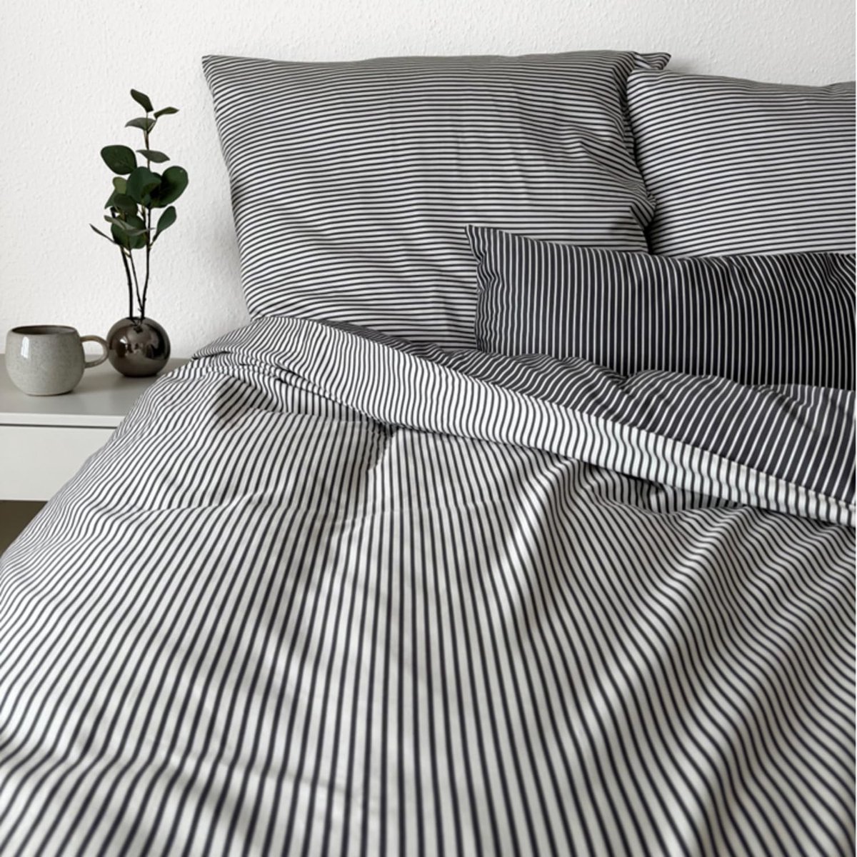 Bedlinnen 155x220 - Grijs/Wit Gestreept - Bamboe & Katoen Sateen - Hypoallergeen & Luxe Comfort - ShopVlot