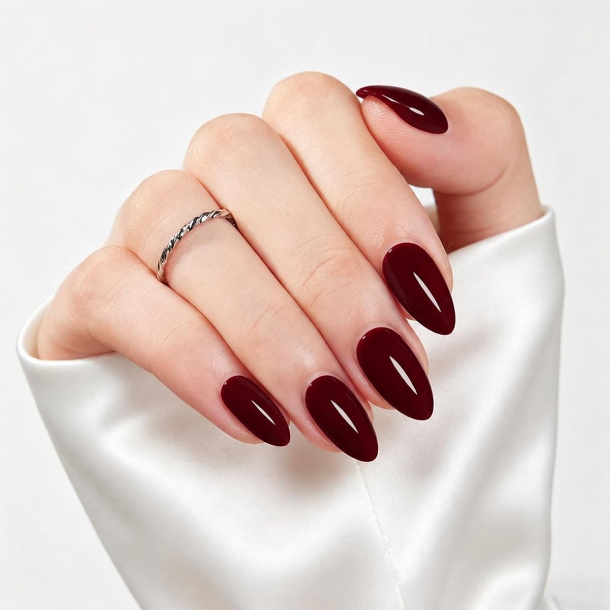 Press on nails medium - amandelnagels - 24 stuks - zelfklevend - eenvoudig aan te brengen - ShopVlot