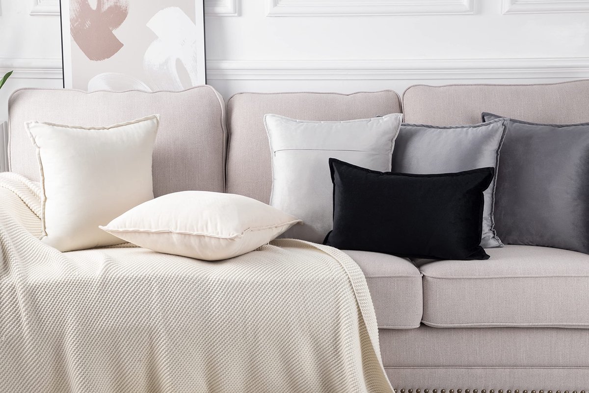 Decoratieve kussenslopen 40x40 cm - super zacht fluweel - luxe crème wit met franje - stijlvol voor sofa of slaapkamer - ShopVlot