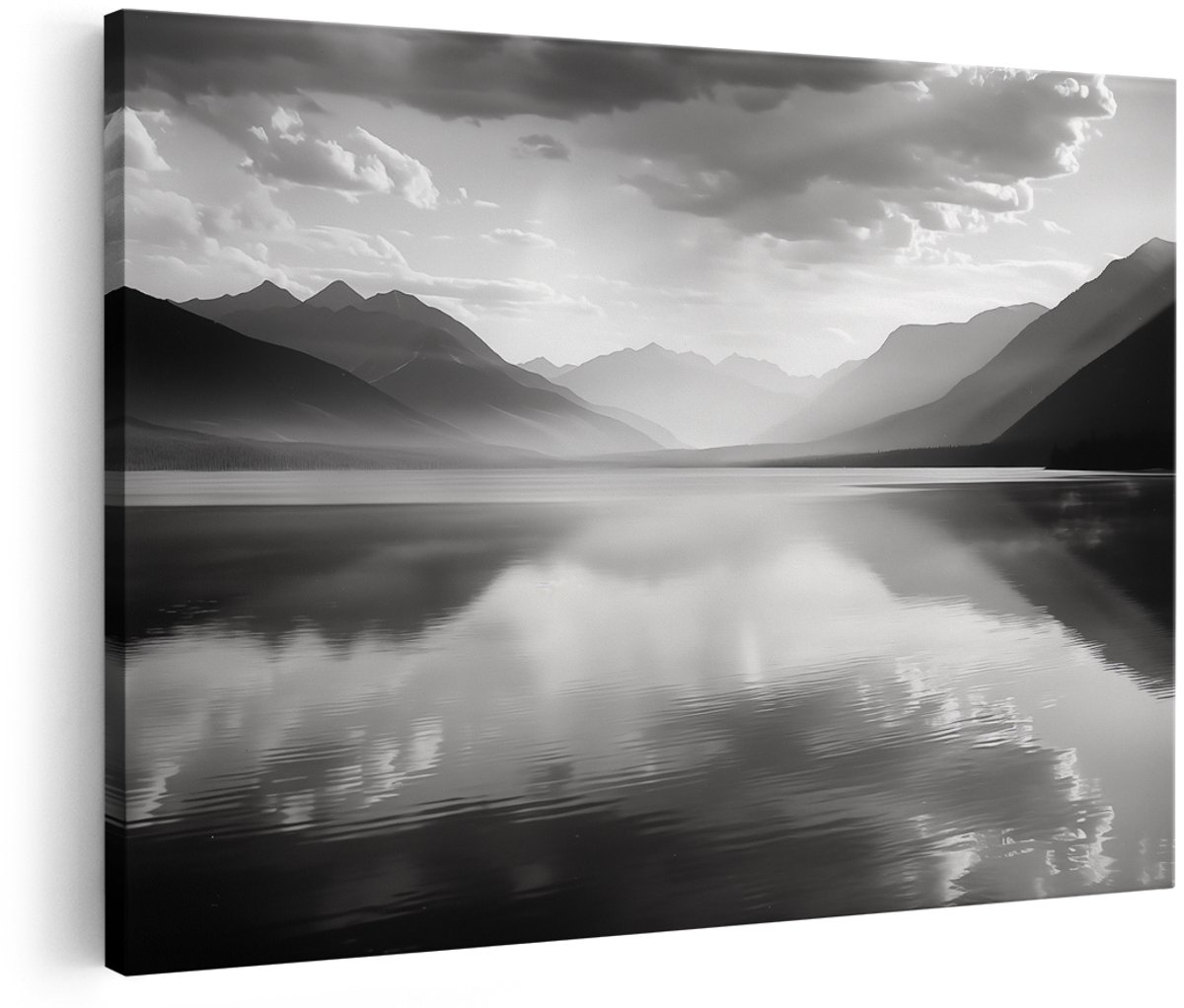 Artaza Canvas Schilderij Zwart Witfoto van een Meer en Bergen - Landschap - 180x120 cm - Groot - Wanddecoratie Woonkamer - Schilderijen - Muurdecoratie