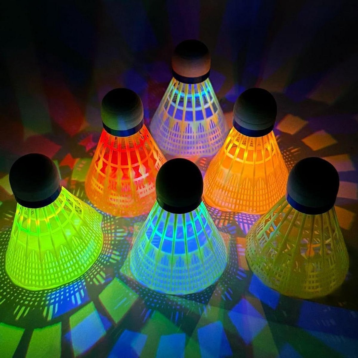 Led Badmintonballen - Lichtgevende Shuttles - Nachtelijk Spel - Kleurrijk Knipperend Licht - 6 stuks - Meerdere Kleuren