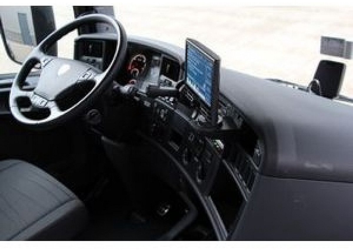 Arat houder geschikt voor Scania R-Serie/ P-Serie/ G-Serie Kleur: Zwart