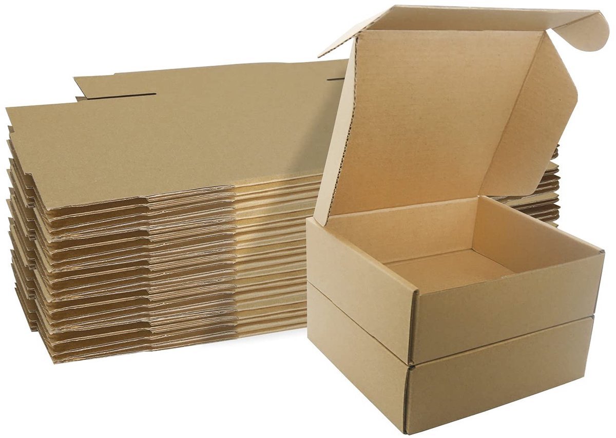 Omgoods - Set van 25 Golfkartonnen Verzenddozen 150x150x50mm