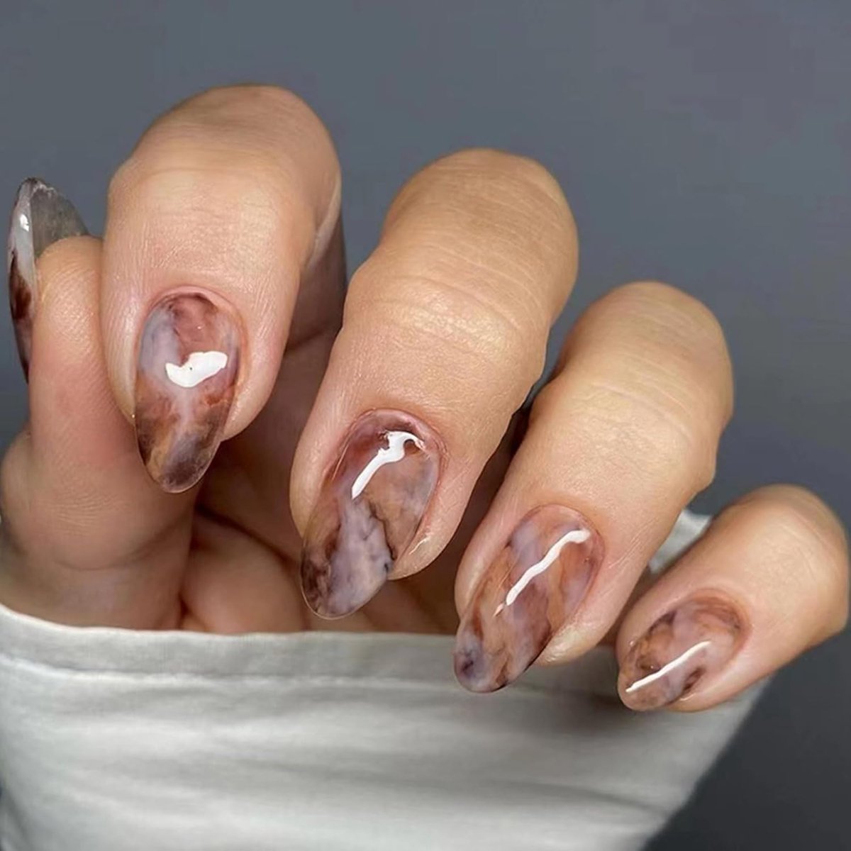 24 stuks kunstnagels om op te plakken amandel, French press on nails middel lang, Ink Smudge kunstnagels kunstnagels met nagelkleefstof stickers, natuurlijk acryl vingernagels om op te plakken