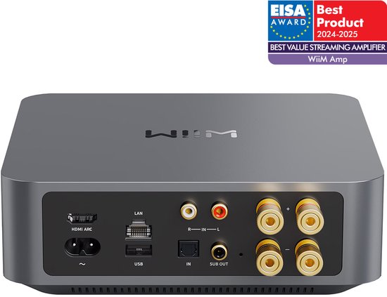 Grijze WiiM Amp met EISA Best Product 2024-2025 award. Achterkant met aansluitingen: HDMI ARC, LAN, USB, optische ingang, sub out, en luidsprekeraansluitingen.