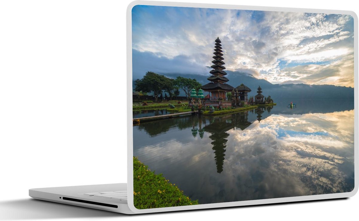 Laptop sticker - 15.6 inch - Zonsopkomst bij Bratan tempel - 36x27,5cm - Laptopstickers - Laptop skin - Cover