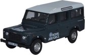 Oxford Speelgoedauto - Land Rover Defender Station Wagon RAF - 1:76 - Zwart