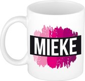 Mieke  naam cadeau mok / beker met roze verfstrepen - Cadeau collega/ moederdag/ verjaardag of als persoonlijke mok werknemers