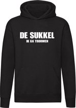 De Sukkel - Ik ga trouwen | Unisex | Trui | Sweater | Hoodie | Capuchon | Zwart | Vrijgezellenfeest | Bruid | Bruidegom | Echtgenoot | Echtgenote | Huwelijk | Afscheid | Grappig |