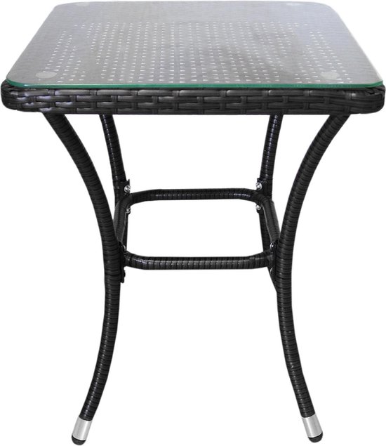 Een vierkant zwart rotan bistrotafeltje met glazen blad en gebogen pootjes.