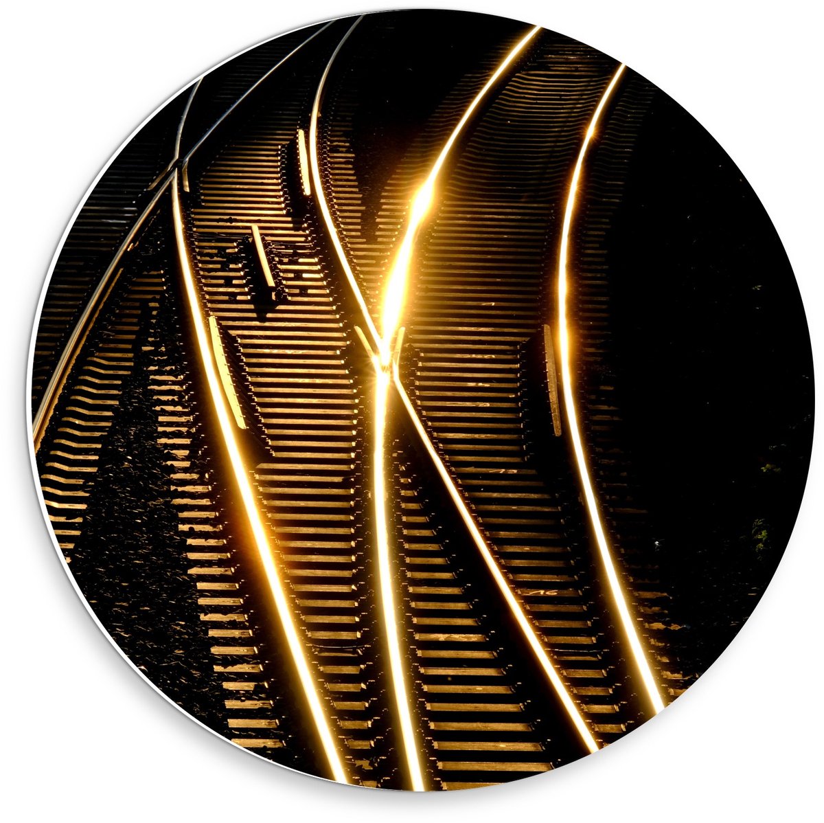 KuijsFotoprint Schilderij - Treinrails In Het Donker - Zwart, Bruin En Oranje - 30 X 30 Cm