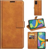 Retro Kalf Patroon Gesp Horizontale Flip Lederen Case met Houder & Kaartsleuven & Portemonnee Voor Samsung Galaxy F52 5G (Geel)