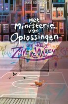 Boekomslag van 'Het Ministerie van Oplossingen 4 - Het ministerie van Oplossingen en de Zilverjongen'