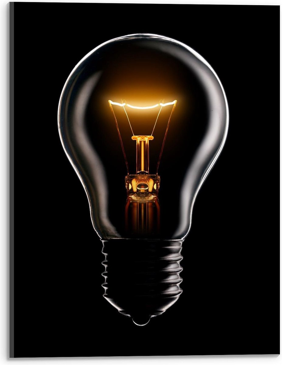 Acrylglas - Gloeilamp op Zwarte Achtergrond - 30x40cm Foto op Acrylglas (Wanddecoratie op