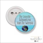 Button Met Speld 58 MM - De Liefste Schoonzus Van De Wereld