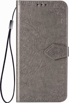LG K61 Hoesje - Mobigear - Mandala Serie - Kunstlederen Bookcase - Grijs - Hoesje Geschikt Voor LG K61