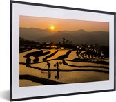 Fotolijst incl. Poster - Prachtig beeld van een rijstveld bij zonsondergang - 40x30 cm - Posterlijst