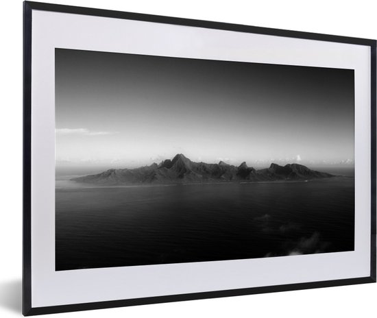 Fotolijst incl. Poster Zwart Wit- Bergen in de Grote Oceaan op het eiland Mo'orea in zwart wit - 60x40 cm - Posterlijst