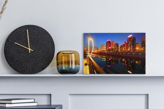 Canvas Schilderij Weerspiegeling van een skyline in een gracht - 30x20 cm - Wanddecoratie