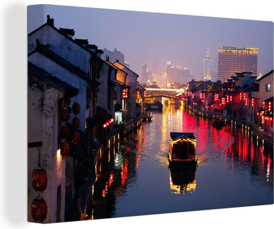 Canvas Schilderij Rode kleuren bij de kanalen van Wuxi in China - 90x60 cm - Wanddecoratie