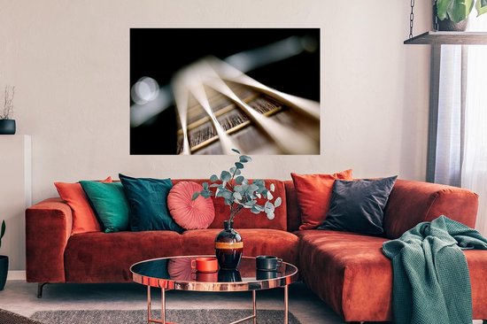 Gros plan des cordes d'une guitare basse Poster 120x80 cm - Tirage photo sur Poster (décoration murale salon / chambre)