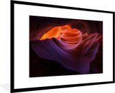 Photo en cadre - Rock ondulé de l'Antelope Canyon aux États-Unis cadre photo noir avec passe-partout blanc grand 90x60 cm - Affiche sous cadre (Décoration murale salon / chambre)