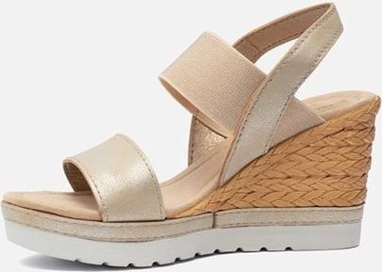 Marco Tozzi Sandalen met sleehak goud - Maat 36 | bol.com