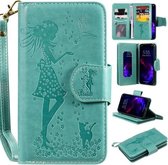 Voor iPhone 11 vrouw en kat reliëf horizontale flip lederen tas, met portemonnee & houder & kaartsleuven & fotolijst & spiegel & lanyard (groen)