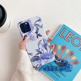 Laserbloempatroon TPU-beschermhoes met kettingriem voor iPhone 11 (paars)