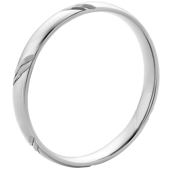 Bague de mariage en or blanc avec une finition polie et de subtiles gravures en forme de V.