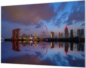 Wandpaneel Singapore bij avond  | 150 x 100  CM | Zilver frame | Wandgeschroefd (19 mm)