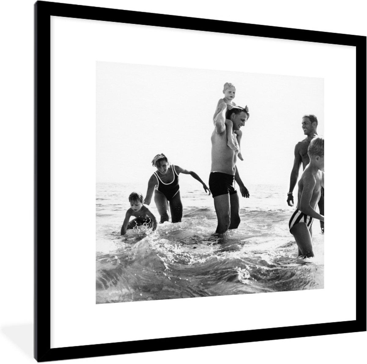 Photo de vacances Vintage d'une famille au bord de la mer en papier poster  noir et
