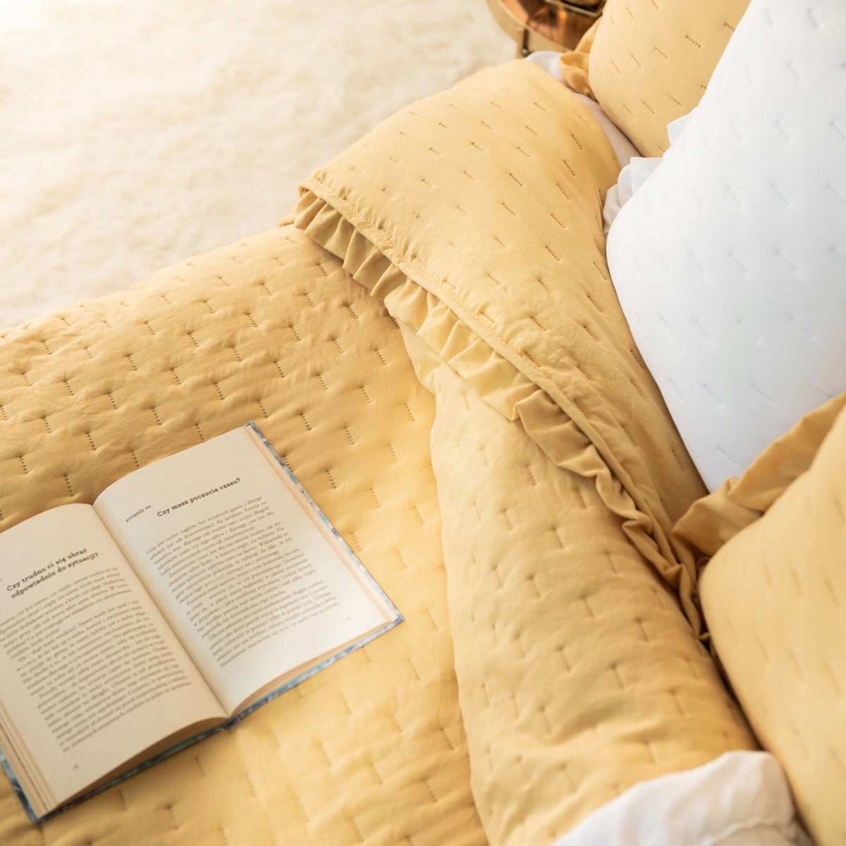 Decoratieve sprei met ruche 170x210 cm - Zonnig Geel